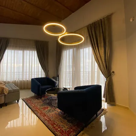 Villa Vip Mountain Villa *
